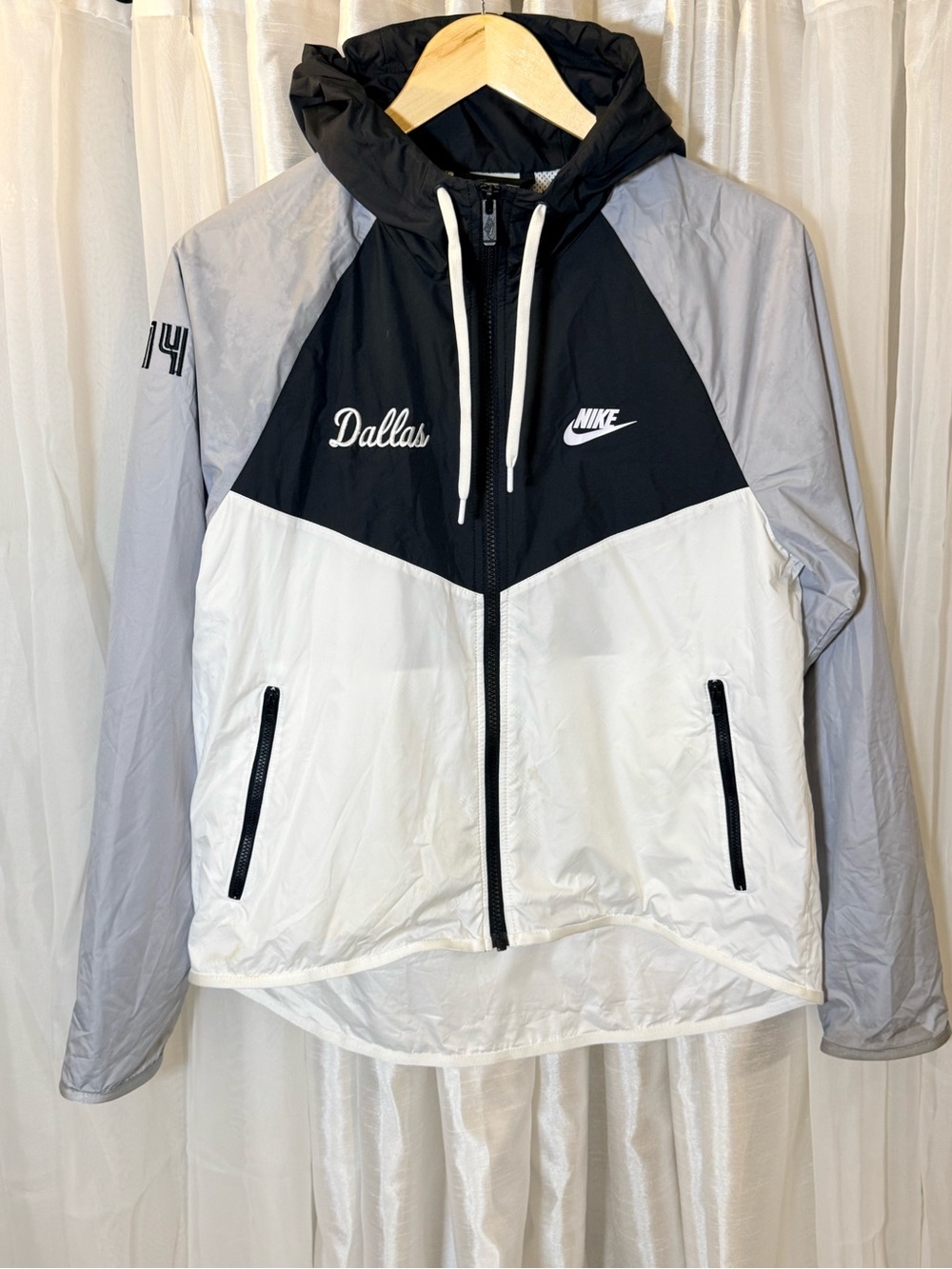 Nike Men's Hooded Windbreaker Jacket - Black, White, Gray